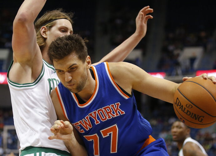 A.Bargnani vėl patyrė traumą (Scanpix nuotr.)