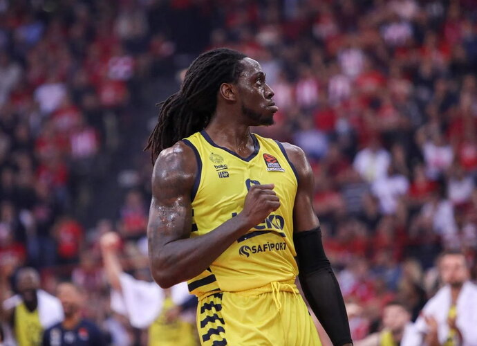 J.Motley buvo išvarytas iš aiktės (Euroleague.net)