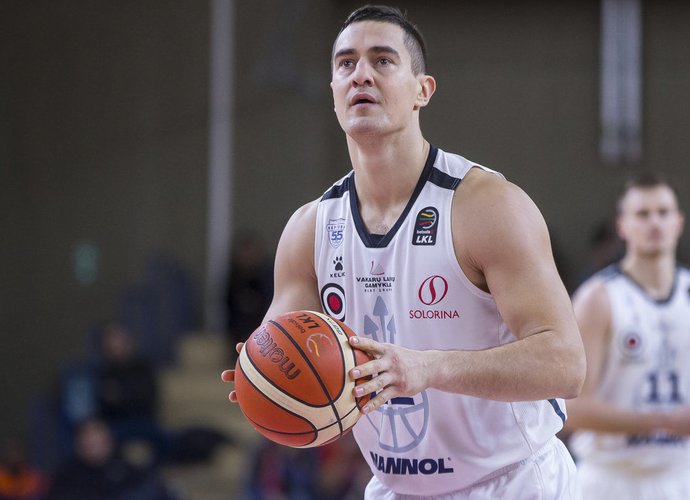 S.Galdikas ruošiasi žaisti 3x3 komandoje (BNS nuotr.)