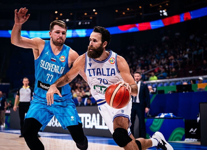 L.Datome karjerą baigė prieš L.Dončičių (FIBA nuotr.)