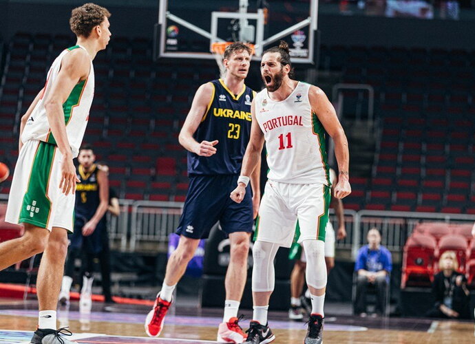 M.Queirozas švenčia pergalę (FIBA nuotr.)