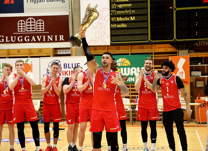 J.Tamulis tapo Islandijos čempionu