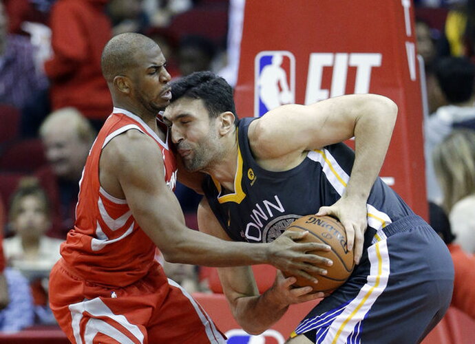 Z.Pachulia „Pistons“ sutinkamai linksmai (Scanpix nuotr.)