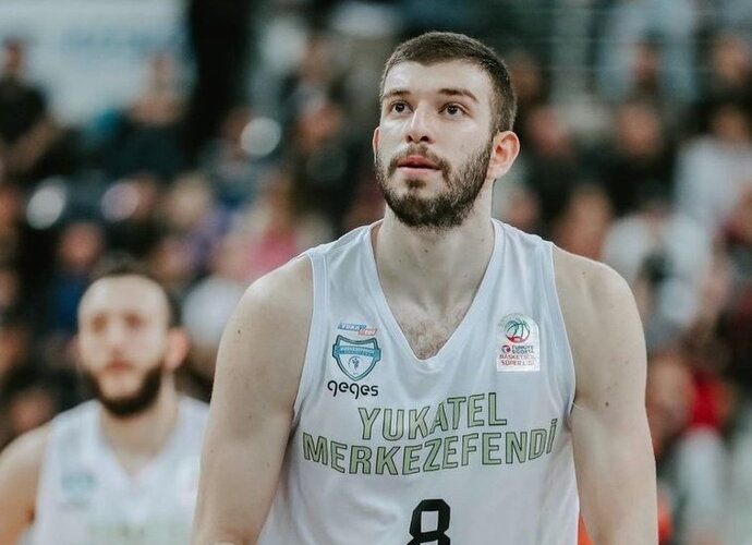 N.Rogkavopoulos debiutuos Eurolygoje