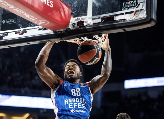 T.Jonesas keliasi į Serbiją (Euroleague.net)