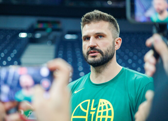 L.Kleiza komentavo incidentą (BNS nuotr.)