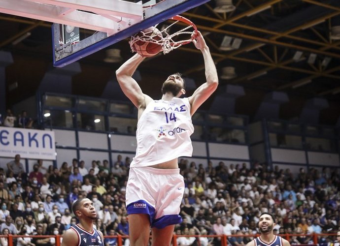 G.Papagiannis fiksavo dvigubą dublį (FIBA Europe nuotr.)