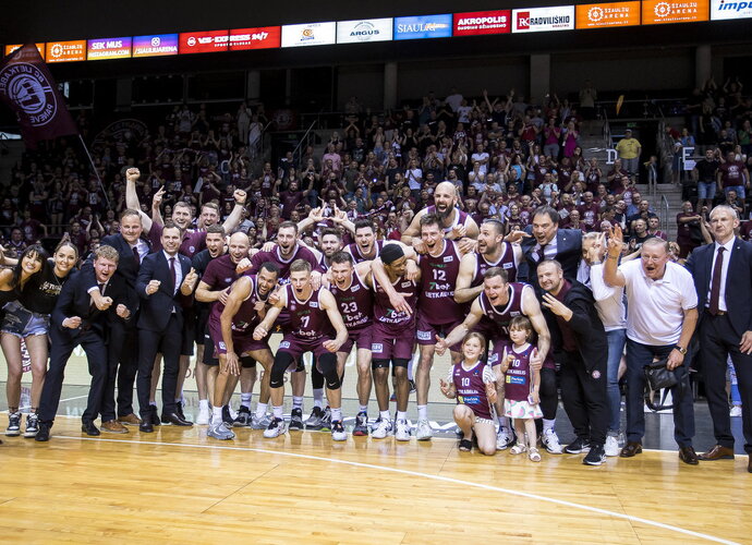Panevėžiečiai namo vežasi medalius (LKL nuotr.)