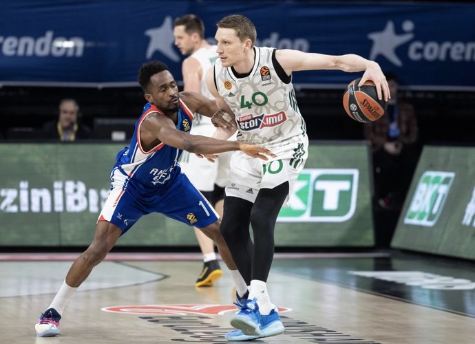 M.Grigonis ruošiasi rungtynėms Atėnuose (Euroleague.net)