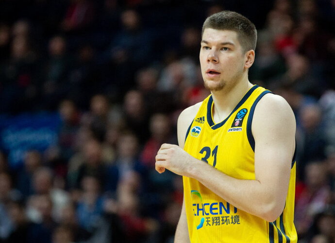 R.Giedraitis kovojo su pajėgiais varžovais (BNS nuotr.)