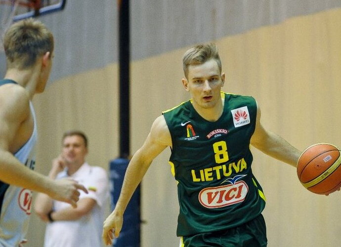 V.Kariniauskas surinko 16 naudingumo balų (Fotodiena.lt)