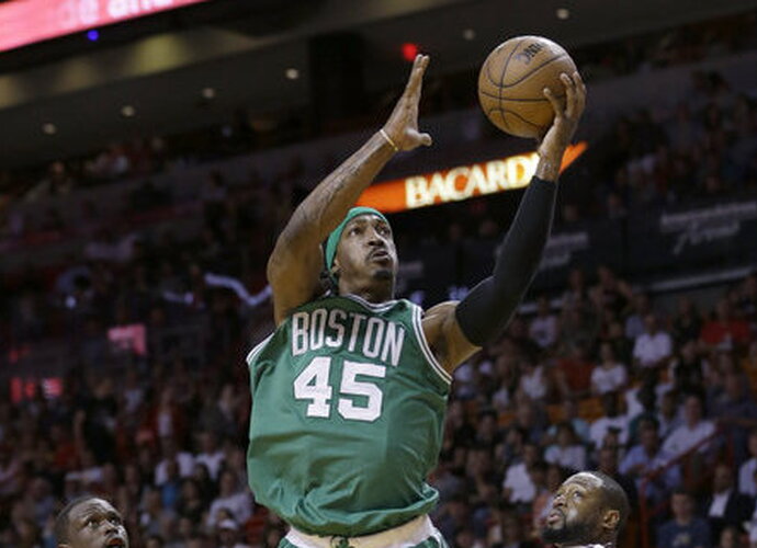 Ar G.Wallace'as dar turi parako sėkmingai žaisti NBA? (Scanpix nuotr.)