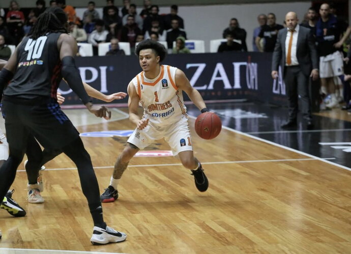 A.Cowanas domina „Wolves“ (Euroleague.net)