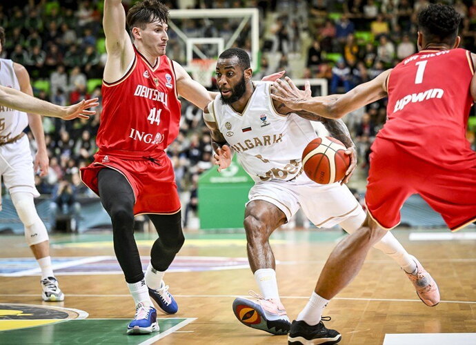 C.Milleris-McIntyre'as žibėjo Bulgarijos rinktinėje (FIBA nuotr.)