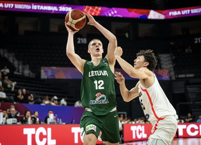 U17 vaikinai pradėjo kovas (FIBA nuotr.)