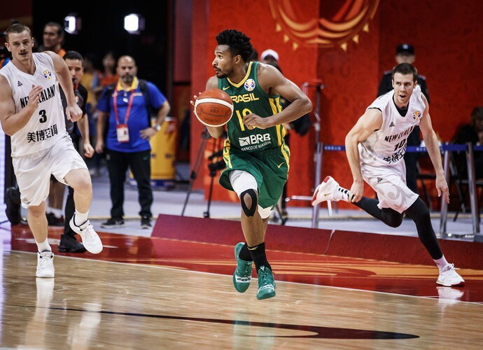 L.Barbosa dar turi parako (FIBA nuotr.)