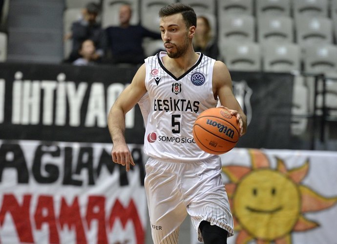 I.Akpinaras keliasi į Miuncheno klubą (FIBA Europe nuotr.)