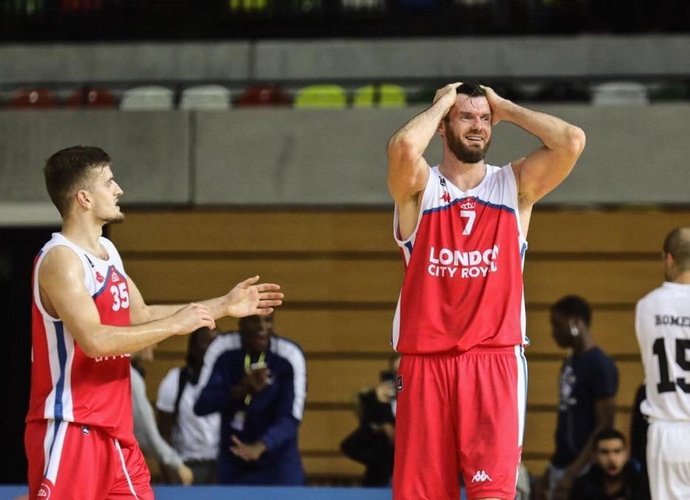 D.Lavrinovičius pelnė 11 taškų