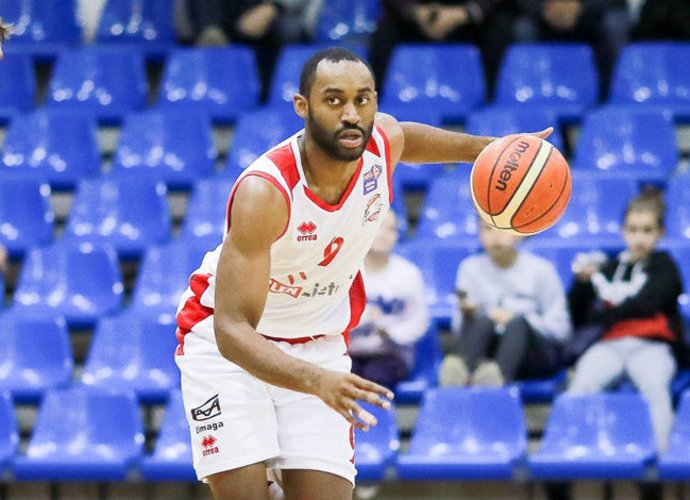 J.Tayloras surinko dvigubą dublį