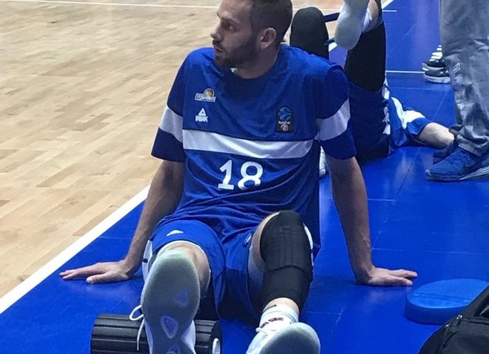 J.Wohlfarthas-Bottermannas susižeidė koją
