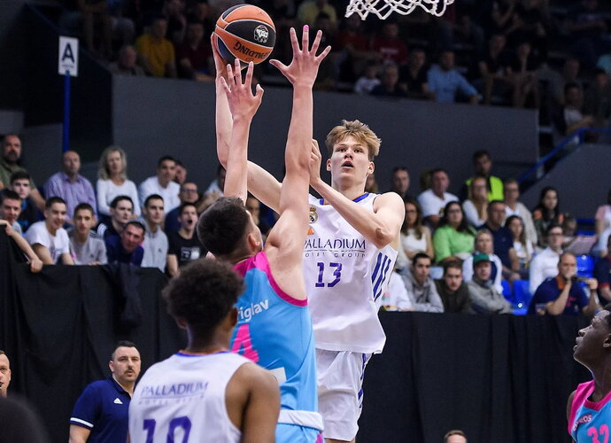 H.Veesaaras keliasi už Atlanto (Euroleague.net)
