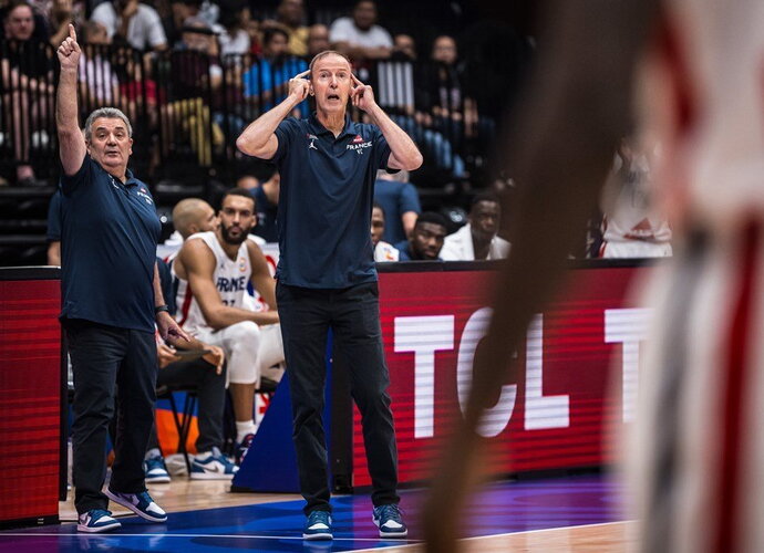 V.Collet ir toliau treniruos prancūzus (FIBA nuotr.)