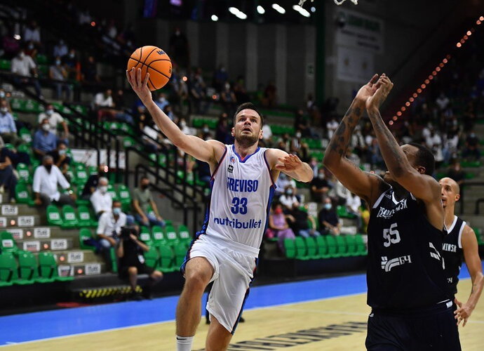 T.Dimša žais tarptautinėje arenoje (FIBA nuotr.)