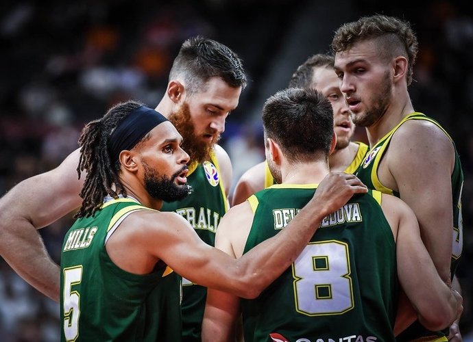 Australija dėl pirmos vietos grupėje kovos su lietuviais (FIBA nuotr.)