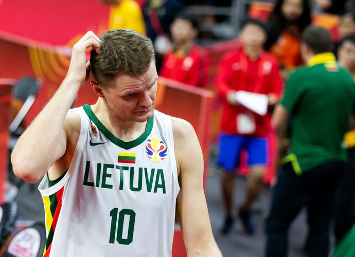 R.Seibutis praleis sezoną be krepšinio (BNS nuotr.)