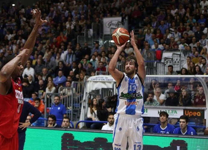 S.Jasaitis pelnė 8 taškus
