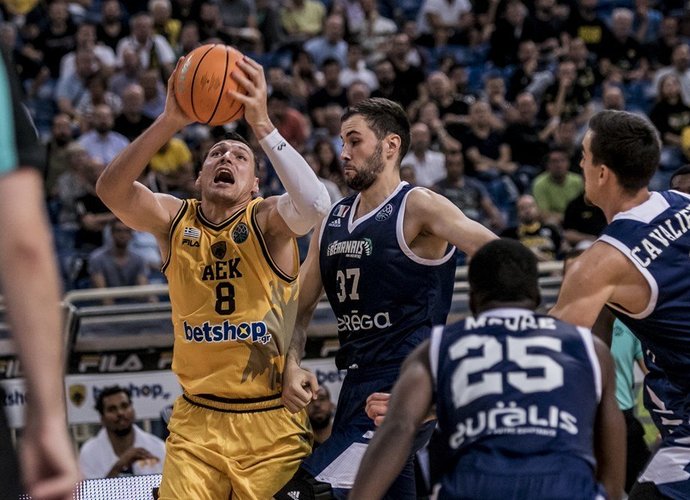 J.Mačiulis surengė puikų pasirodymą (FIBA nuotr.)