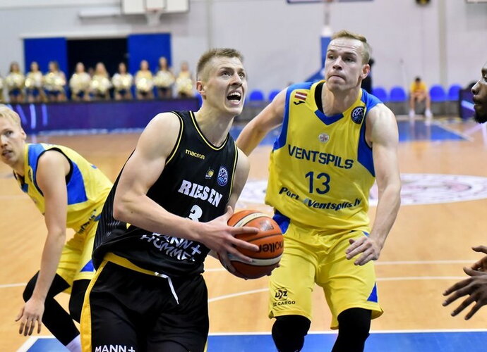 D.Sabeckis po truputį randa vietą naujoje komandoje (FIBA nuotr.)