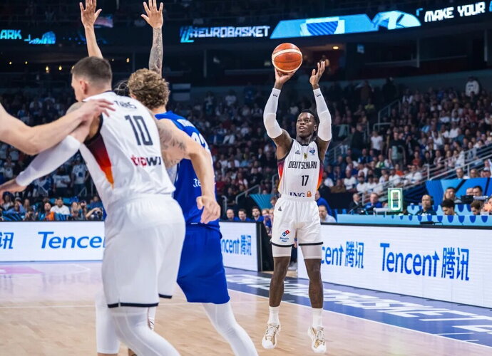 D.Schroderis užfiksavo dvigubą dublį (FIBA nuotr.)