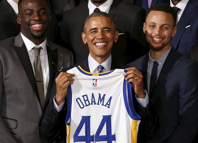 B.Obama neslėpė susižavėjimo S.Curry (Scanpix nuotr.)