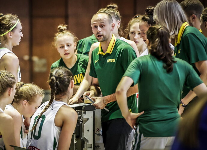 V.Pliauga gavo 10 balsų (FIBA nuotr.)