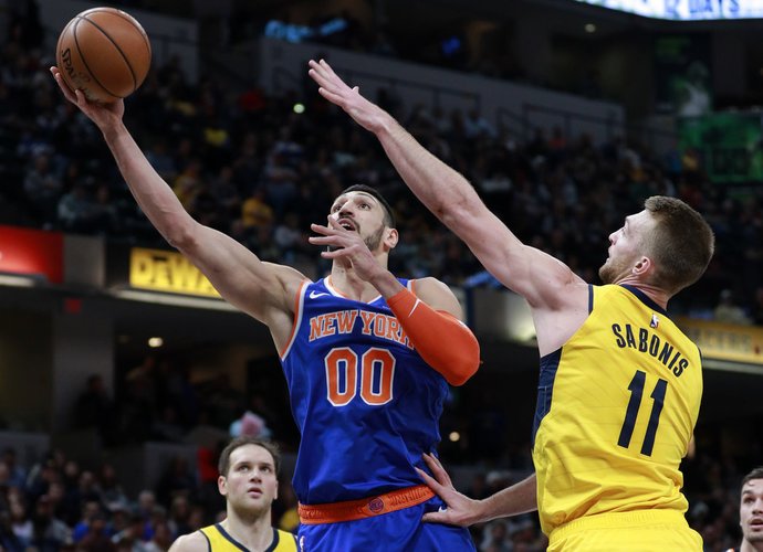 E.Kanteris bodisi „Knicks“ jaunimo žaidimu (Scanpix nuotr.)