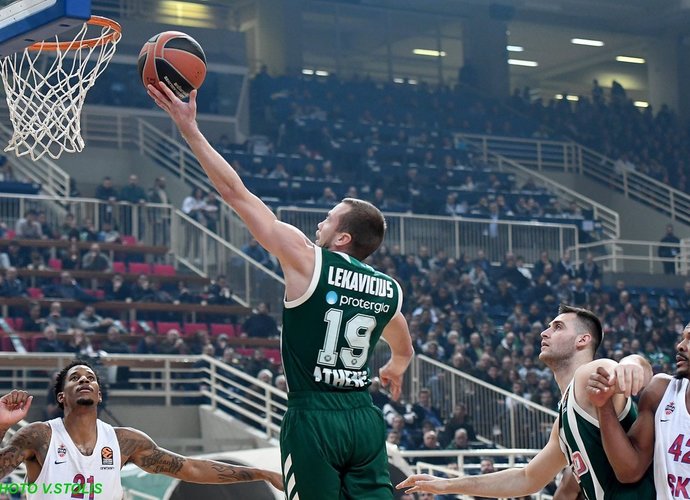 L.Lekavičius išmetė aštuonis dvitaškius