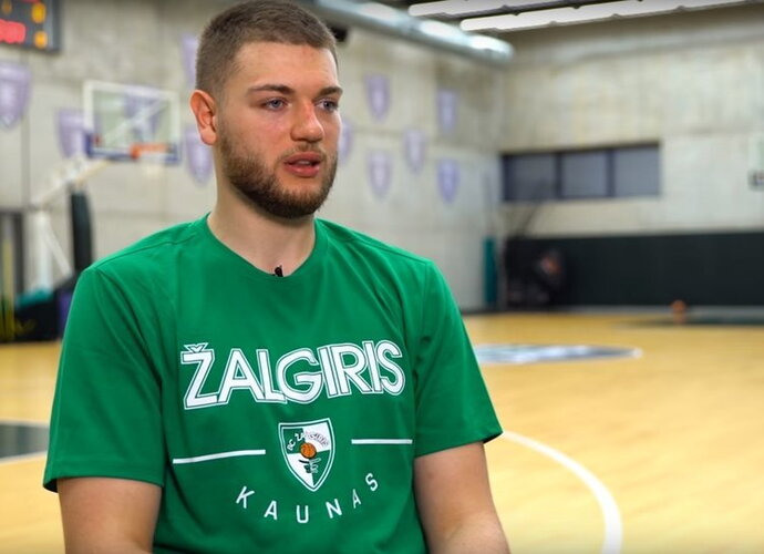 M.Gebenas stažuosis Utenoje