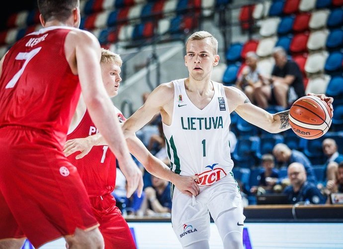 A.Velička naudingai žaidžia pirmajame mače (FIBA nuotr.)