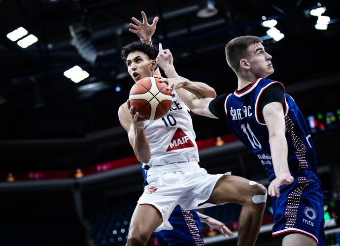 Z.Risacheras prisidėjo prie serbų triuškinimo (FIBA nuotr.)