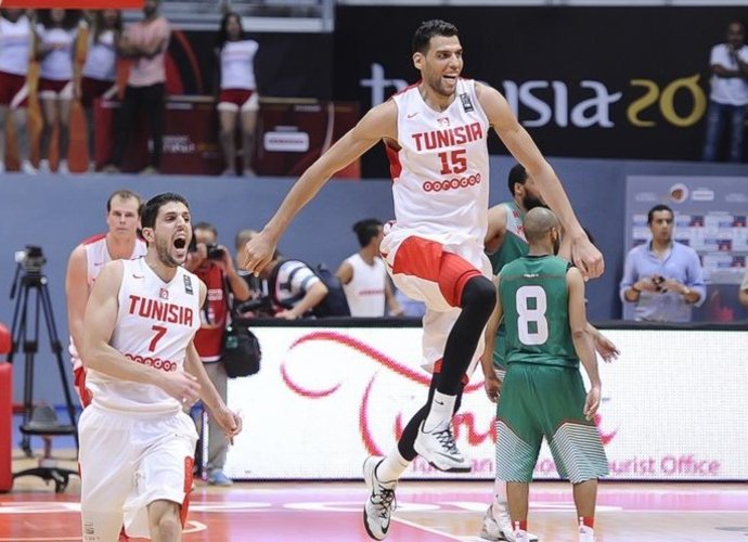 S.Mejri vedama komanda iškopė į ketvirtfinalį (FIBA nuotr.)