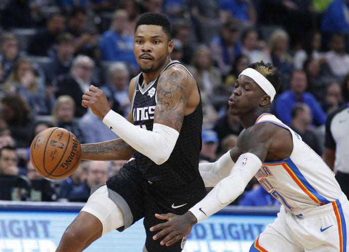 K.Bazemore'as grįžta į „Warriors“ (Scanpix nuotr.)