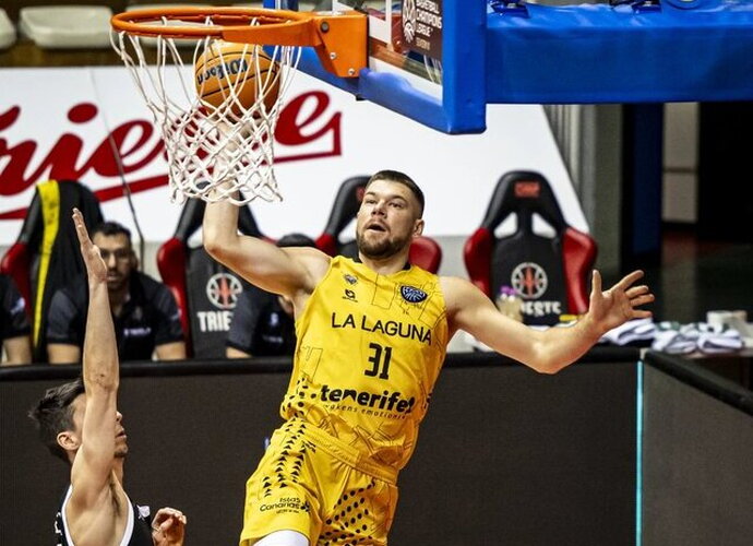 R.Giedraitis prisidėjo prie užtikrintos pergalės (FIBA Europe nuotr.)