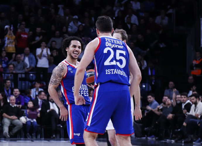 „Anadolu Efes“ leista treniruotis (Scanpix nuotr.)