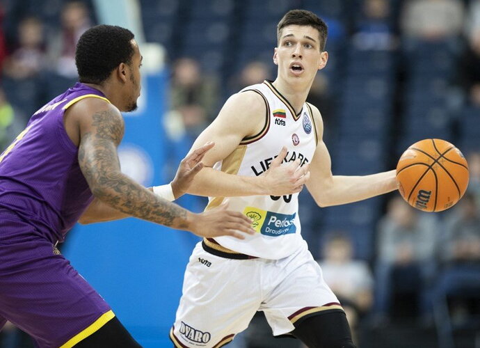 M.Valinskas džiaugiasi, kad gali žaisti kartu su broliu (FIBA Europe nuotr.)