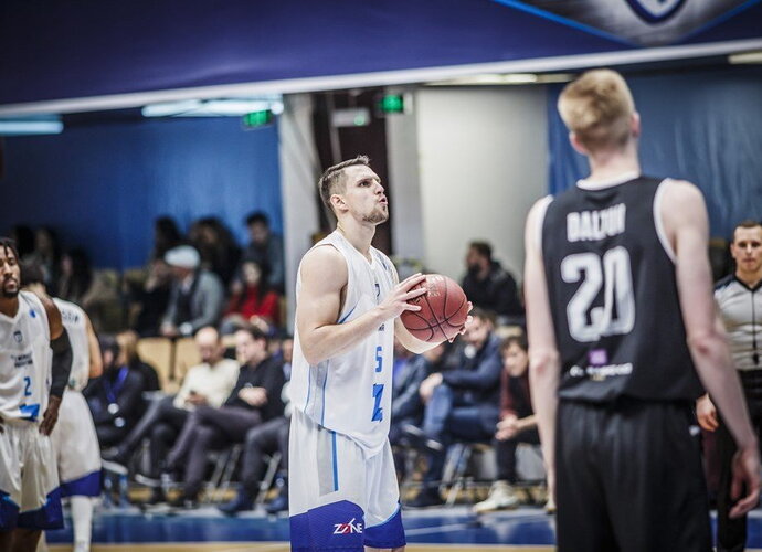 D.Krestininas grįžo į Latvijos klubą (FIBA Europe nuotr.)