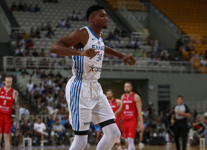 G.Antetokounmpo pelnė 24 taškus
