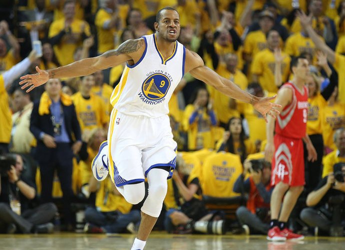 A.Iguodala nepraleido progos pajuokauti komandos draugo atžvilgiu (Scanpix nuotr.)