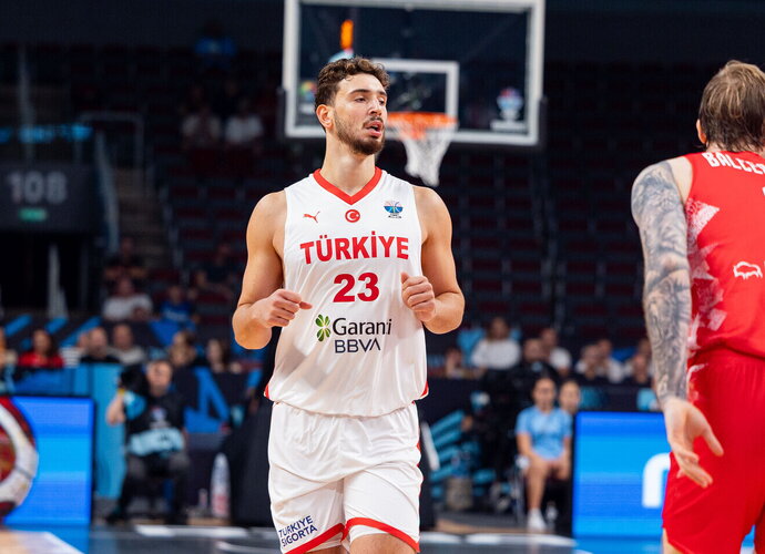 Turkai žengė į pusfinalį (BNS nuotr.)
