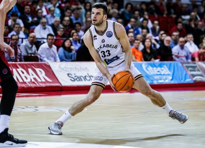 T.Dimša nebijo Š.Jasikevičiaus (FIBA Europe nuotr.)